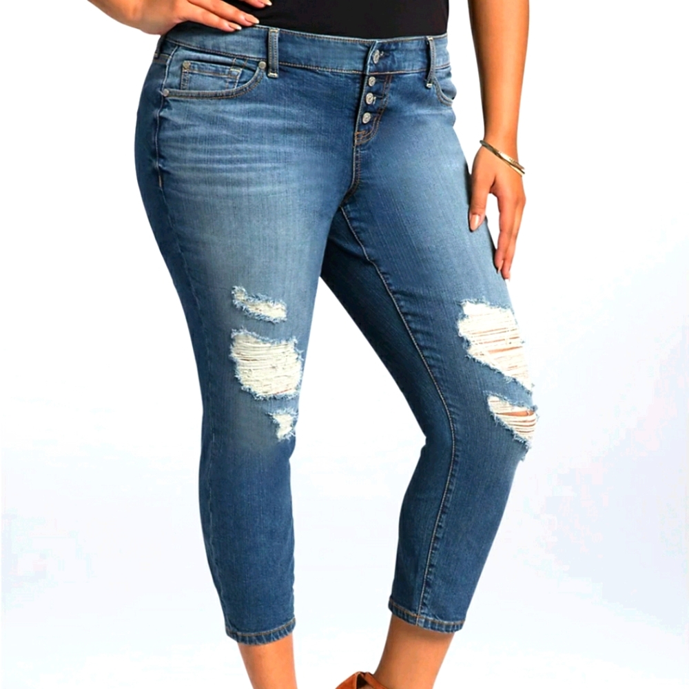 💙Torrid💙 cropped skinny jeans with button fly